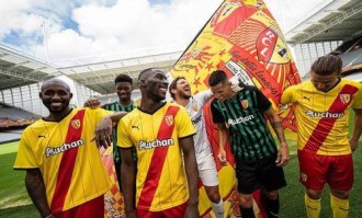 法甲焦点战：朗斯主场均衡冲欧战，巴黎 FC 客场守反保级