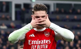 1-0！队长让点 12.9亿豪门3连胜重返榜首 英超领头羊4小时两度易主