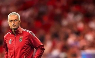 突然发现穆里尼奥接了个大活儿——欧冠第一阶段本菲卡余下的7轮，堪称全欧第一魔鬼赛程