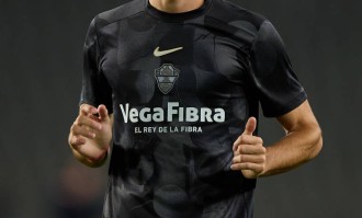 巴萨皇马争夺德甲新星！法兰克福边卫身价暴涨20倍 下周欧冠将战亚马尔