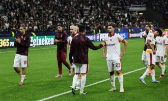 多家英超和德甲球队争抢20岁奥格斯堡中场科穆尔，未来可期！