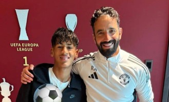 曼联疑似为青训新太子首秀铺垫！曝其不喜欢小梅西绰号，想做自己